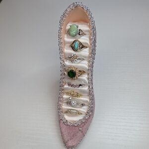 Pink Shoe-Shaped Ring Holder With Size 8 Rings